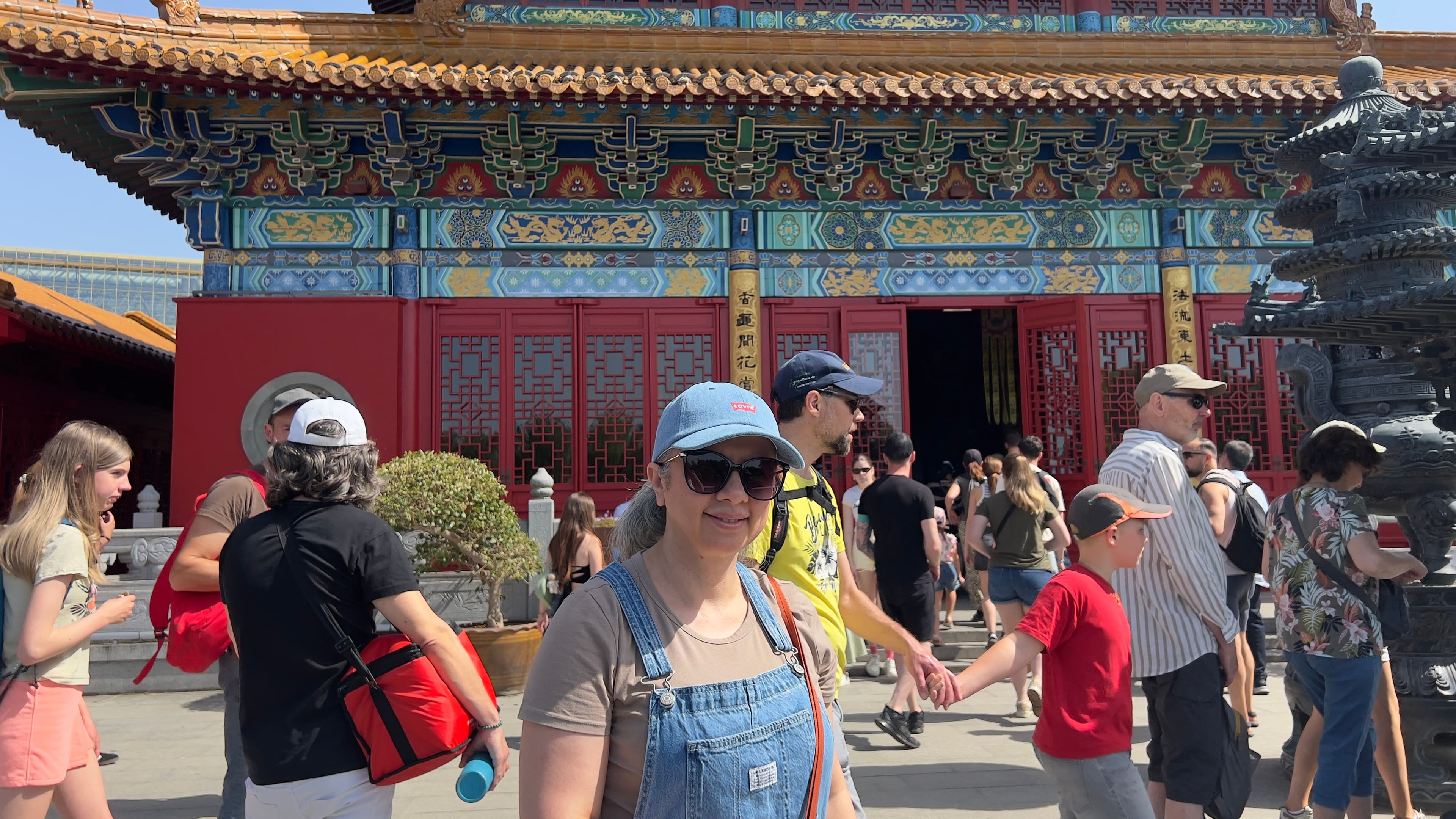 Crowded Chinese temple zone at Pairi Daiza Belgium showing why weekdays are better